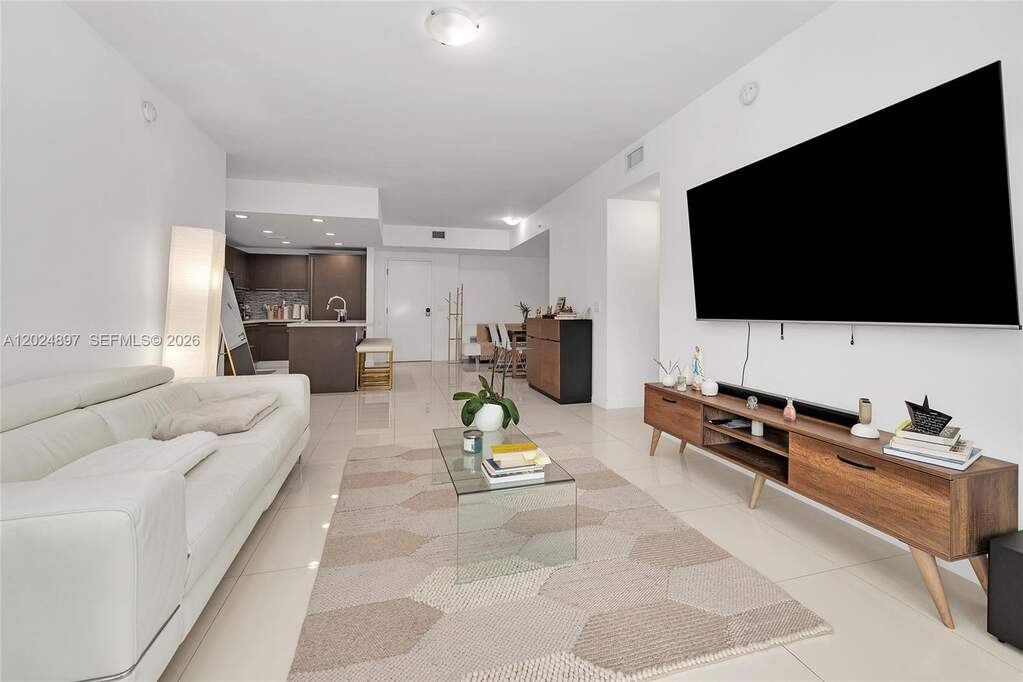 2 Bedroom Apartment/Flat's Image 10