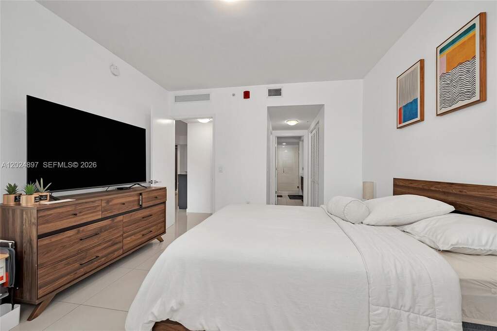 2 Bedroom Apartment/Flat's Image 4