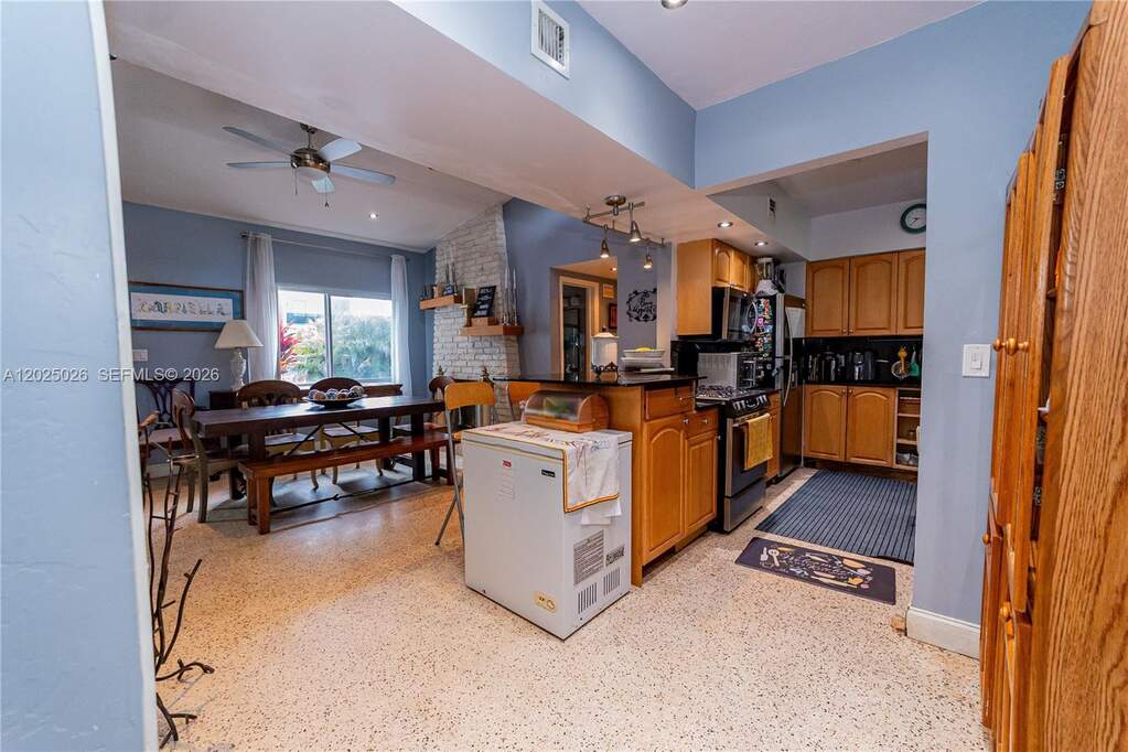2 Bedroom Single Family Home/House's Image 20