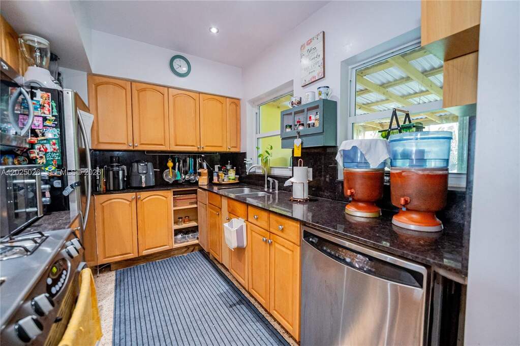 2 Bedroom Single Family Home/House's Image 25