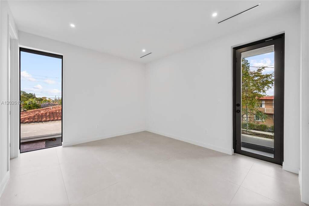 3 Bedroom Villa/Townhouse's Image 14