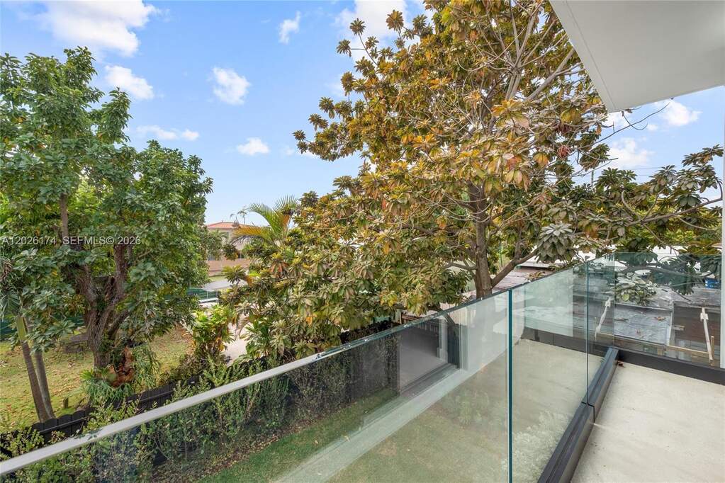 3 Bedroom Villa/Townhouse's Image 21