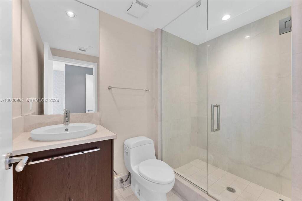 3 Bedroom Apartment/Flat's Image 31