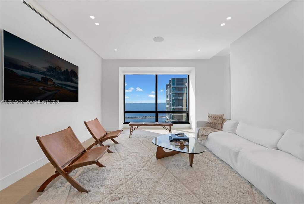 2 Bedroom Apartment/Flat's Image 7