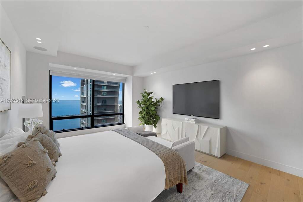 2 Bedroom Apartment/Flat's Image 12
