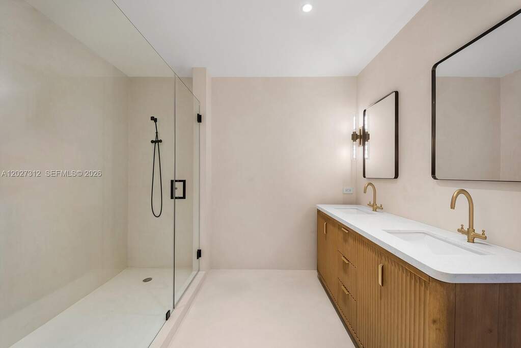 2 Bedroom Apartment/Flat's Image 13