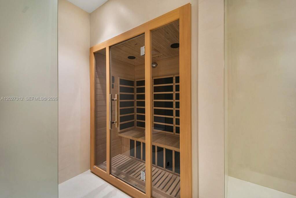 2 Bedroom Apartment/Flat's Image 16