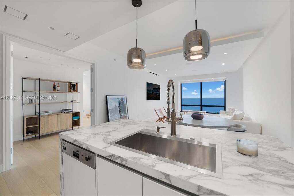 2 Bedroom Apartment/Flat's Image 4