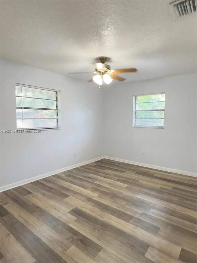 3 Bedroom Single Family Home/House's Image 8