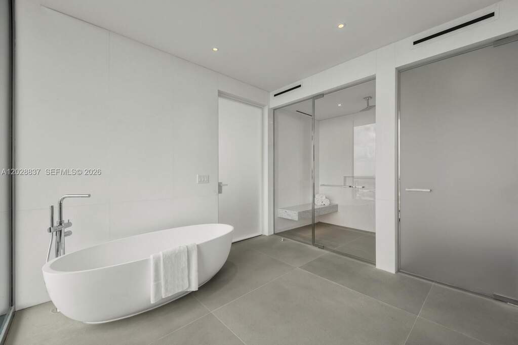 3 Bedroom Apartment/Flat's Image 39