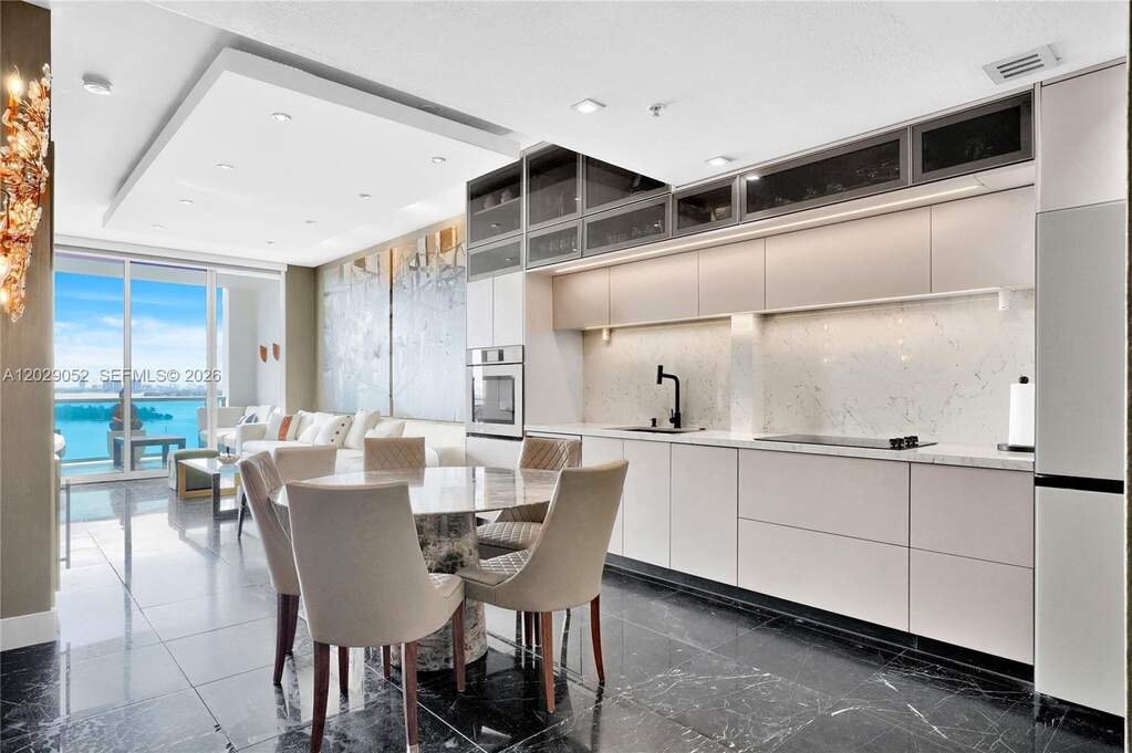1 Bedroom Apartment/Flat's Image 3