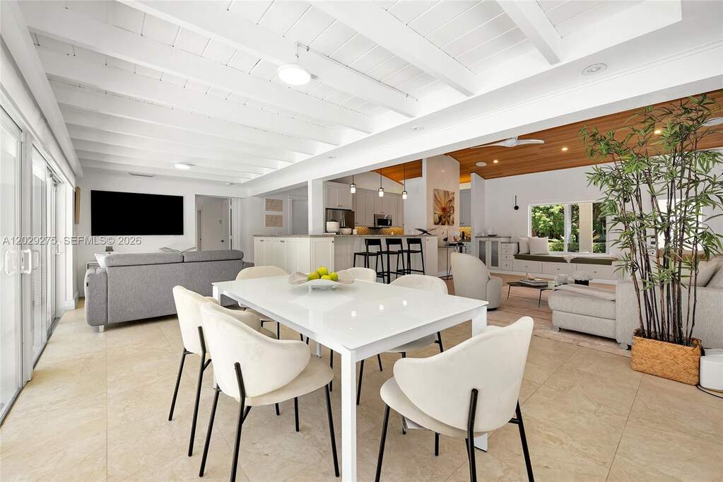 3 Bedroom Single Family Home/House's Image 14