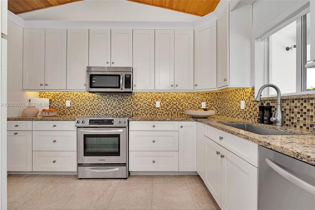 3 Bedroom Single Family Home/House's Image 18
