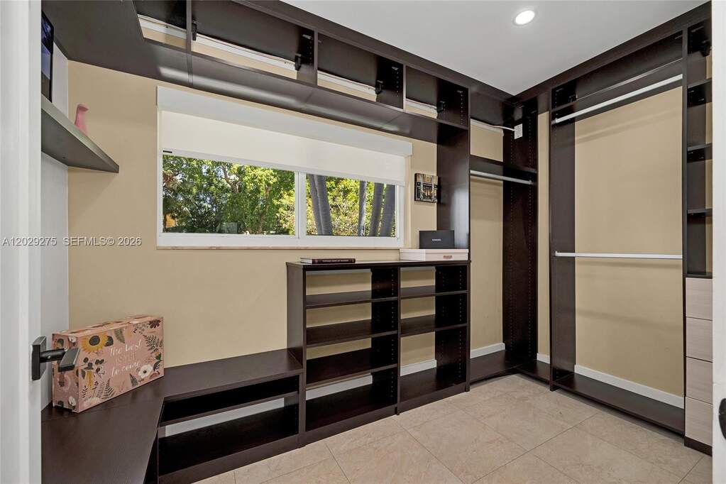 3 Bedroom Single Family Home/House's Image 32