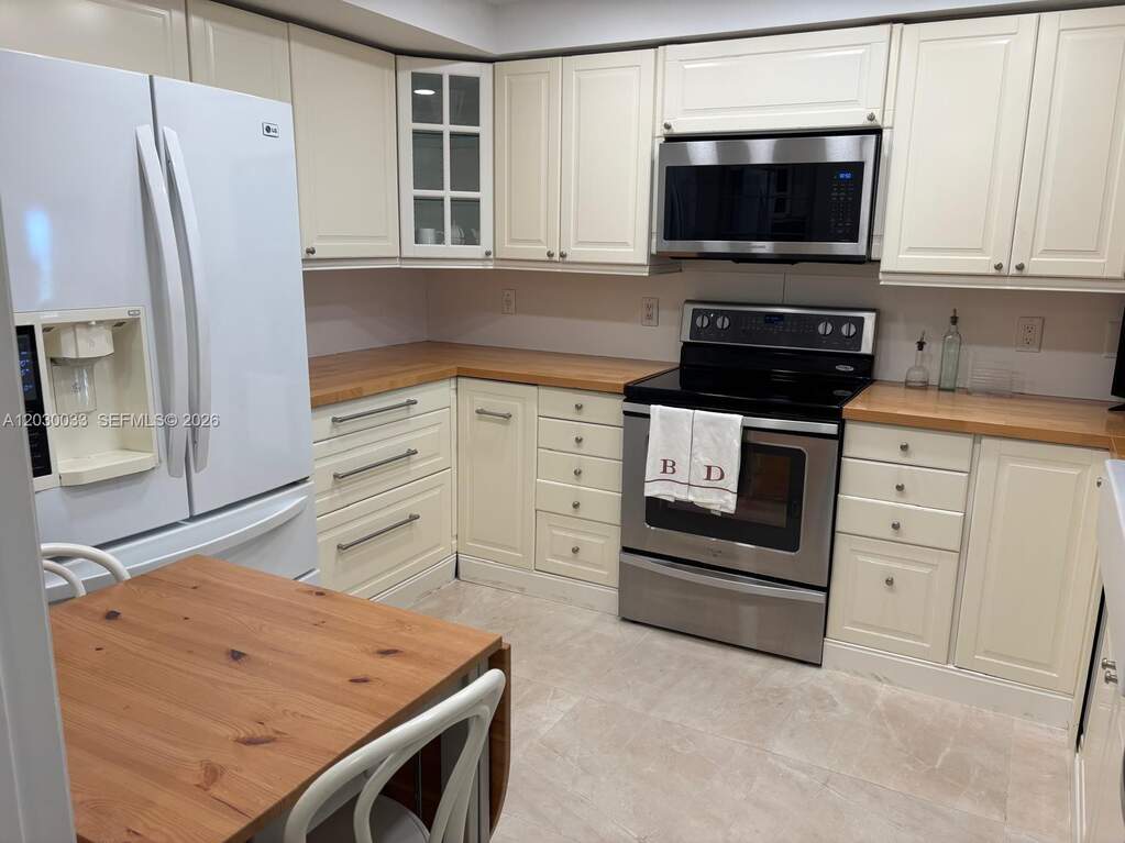 2 Bedroom Apartment/Flat's Image 8