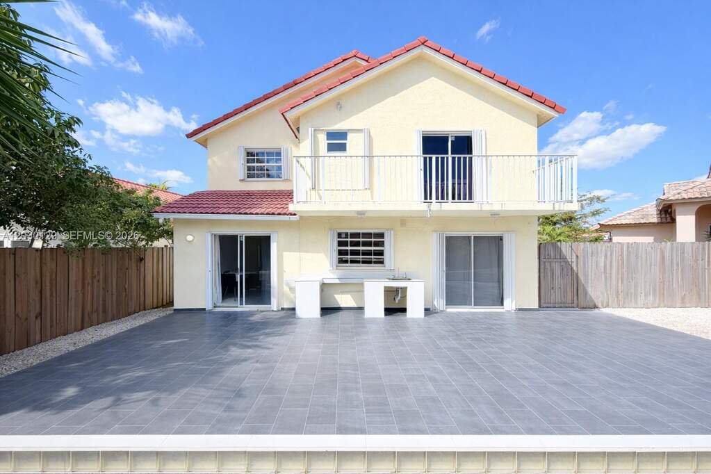 4 Bedroom Single Family Home/House's Image 8