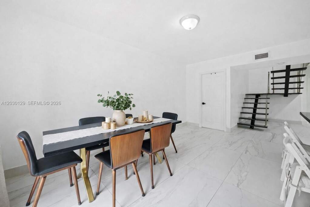 4 Bedroom Single Family Home/House's Image 10