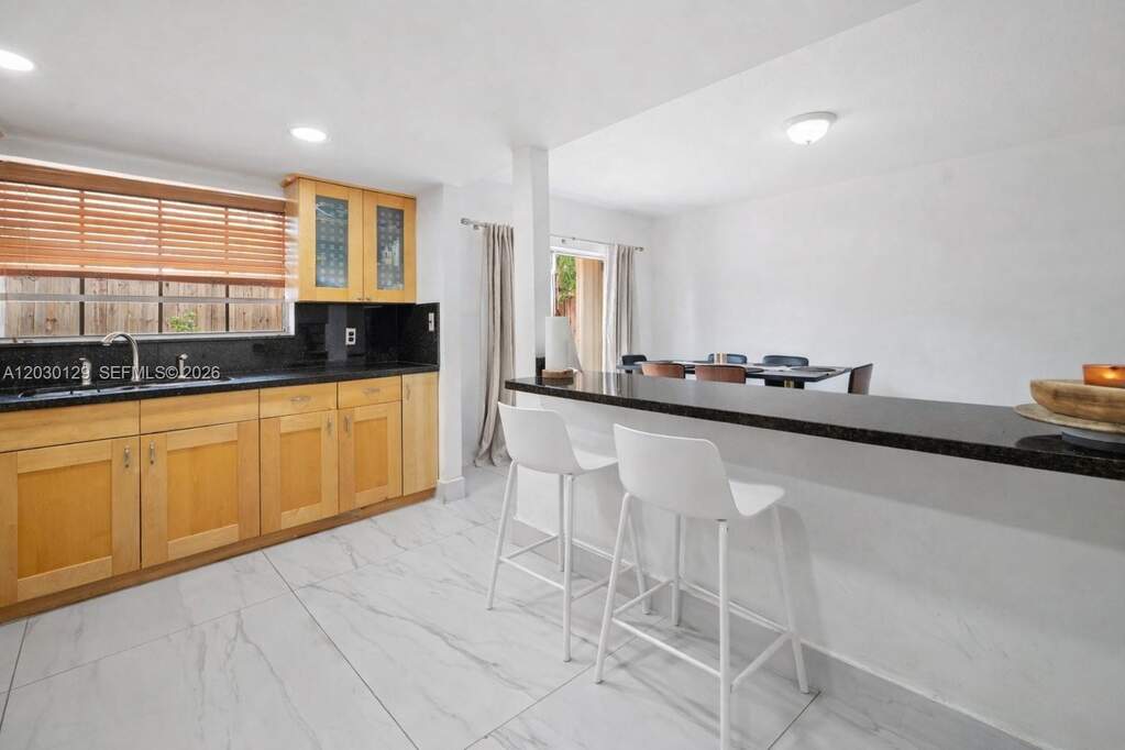 4 Bedroom Single Family Home/House's Image 5