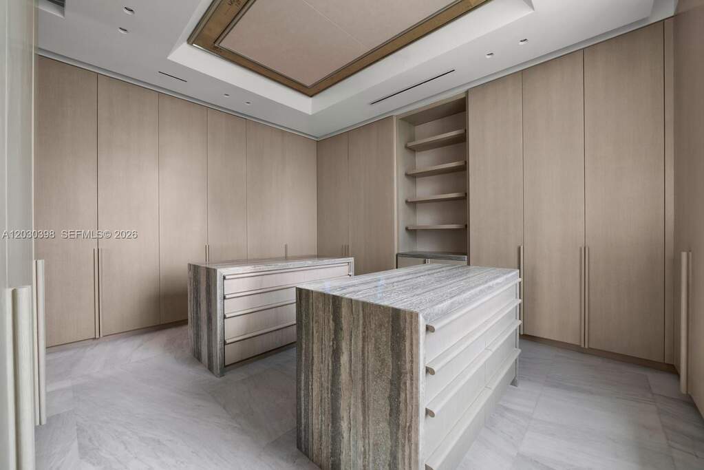 7 Bedroom Single Family Home/House's Image 57