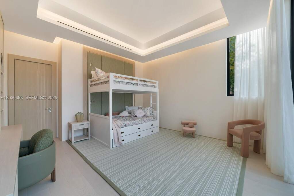 7 Bedroom Single Family Home/House's Image 64