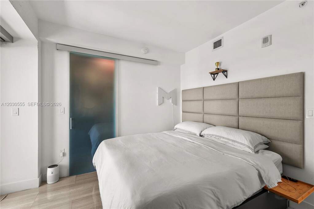 1 Bedroom Apartment/Flat's Image 12
