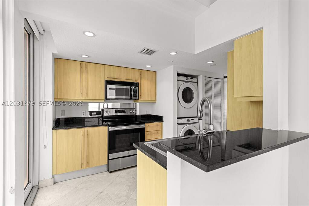 2 Bedroom Apartment/Flat's Image 11
