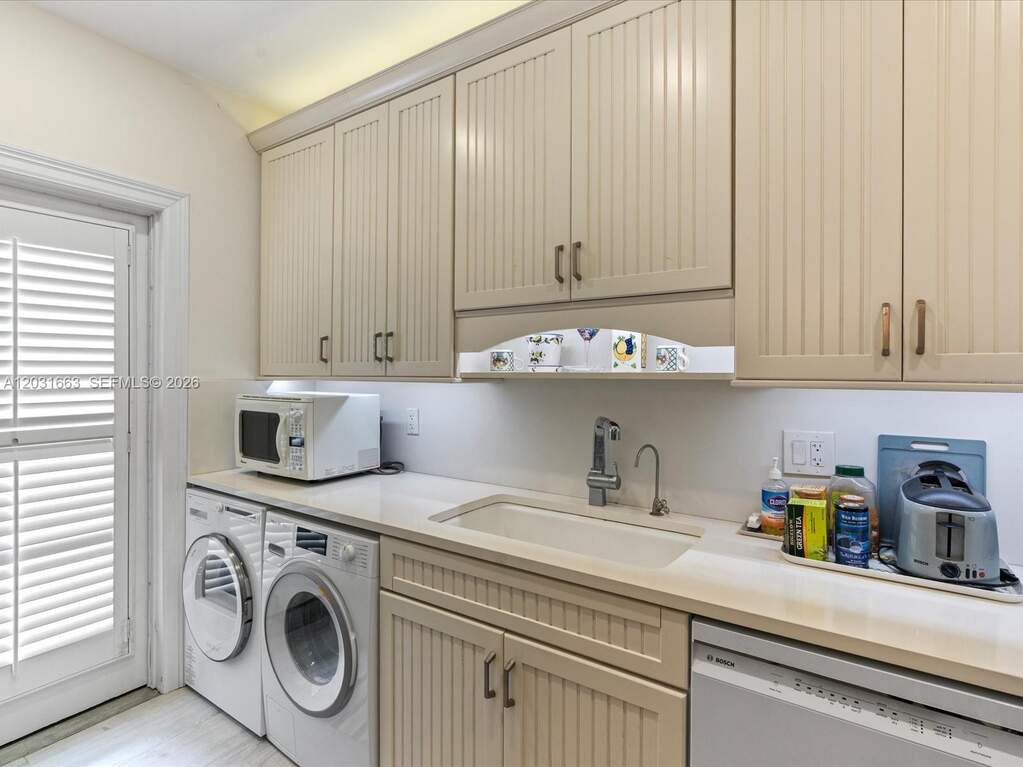 2 Bedroom Apartment/Flat's Image 7
