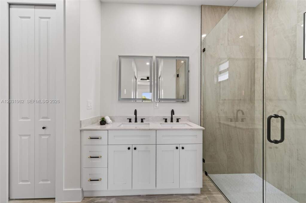 3 Bedroom Single Family Home/House's Image 17