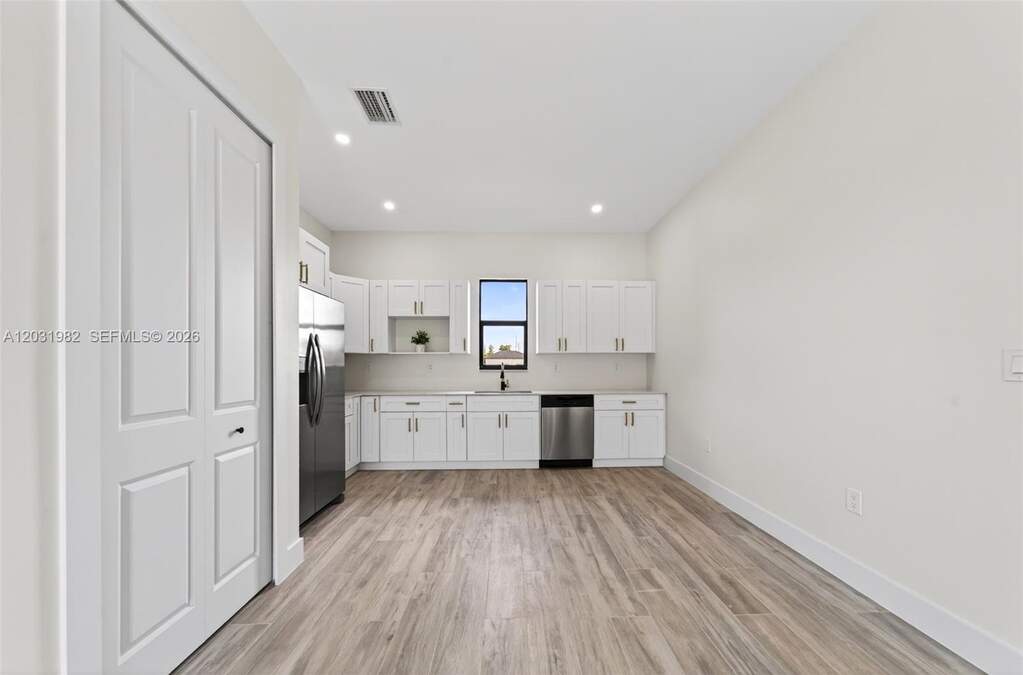 3 Bedroom Single Family Home/House's Image 24