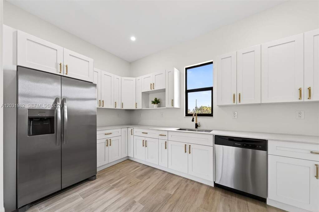 3 Bedroom Single Family Home/House's Image 25