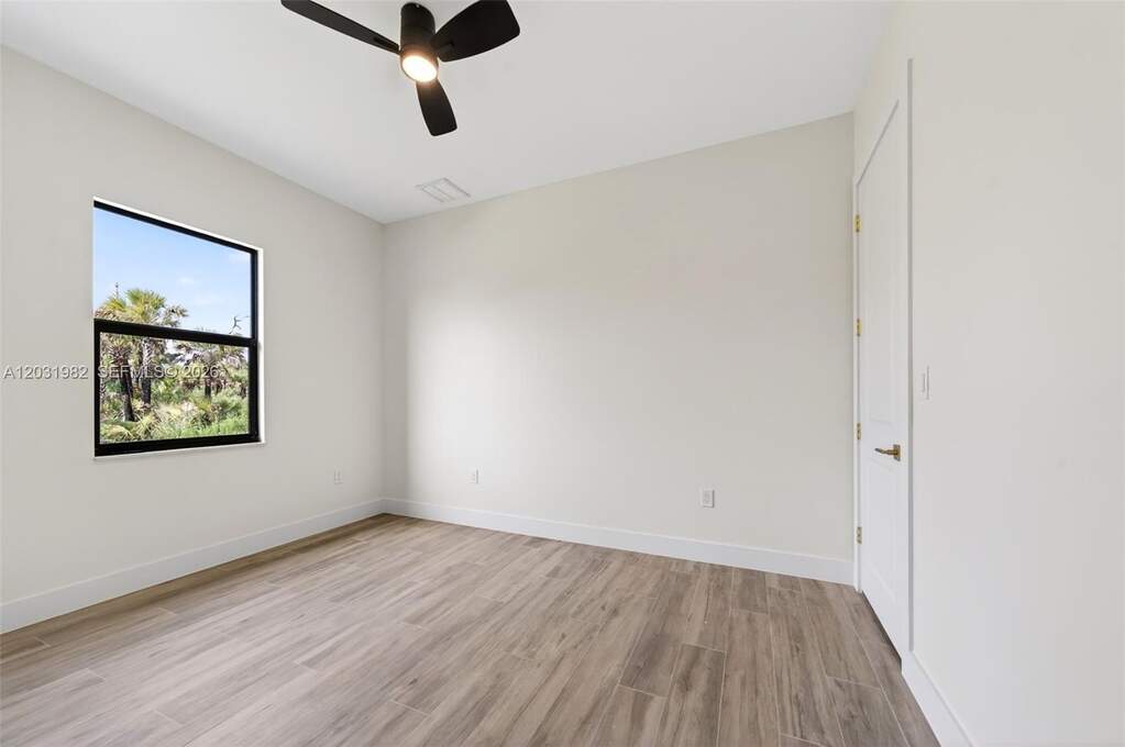 3 Bedroom Single Family Home/House's Image 32