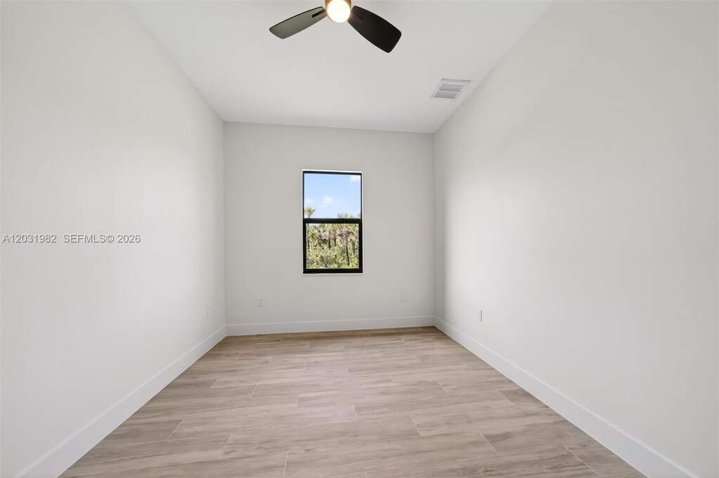 3 Bedroom Single Family Home/House's Image 33
