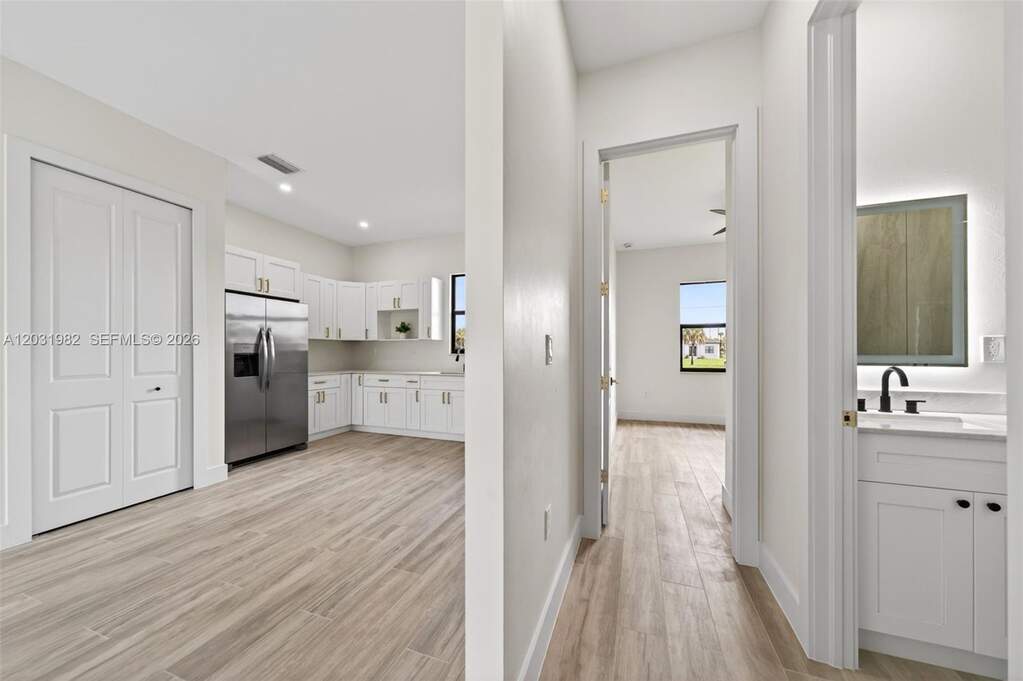 3 Bedroom Single Family Home/House's Image 34