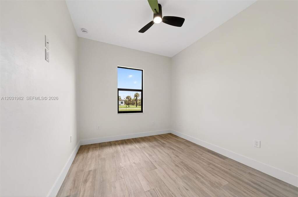 3 Bedroom Single Family Home/House's Image 37
