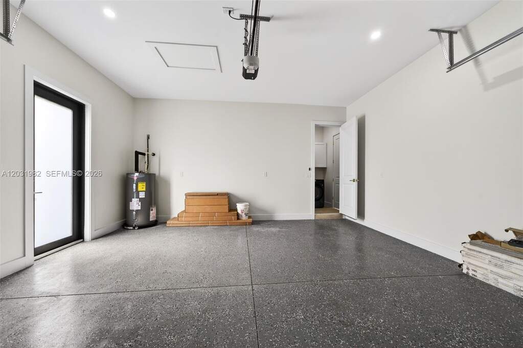 3 Bedroom Single Family Home/House's Image 43