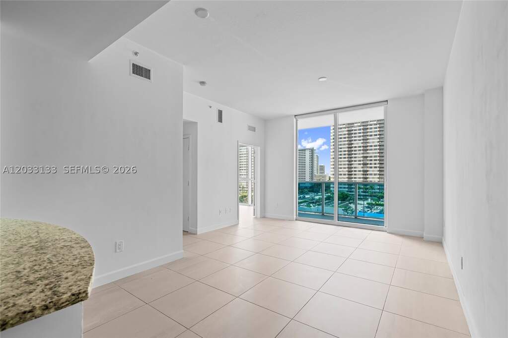 2 Bedroom Apartment/Flat's Image 12