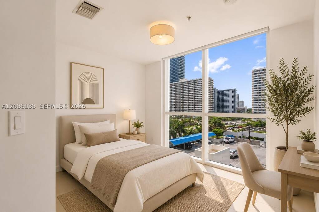 2nd bedroomn