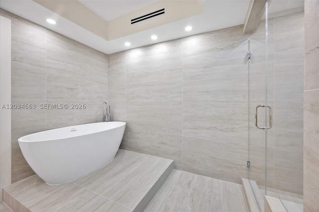 2 Bedroom Apartment/Flat's Image 24