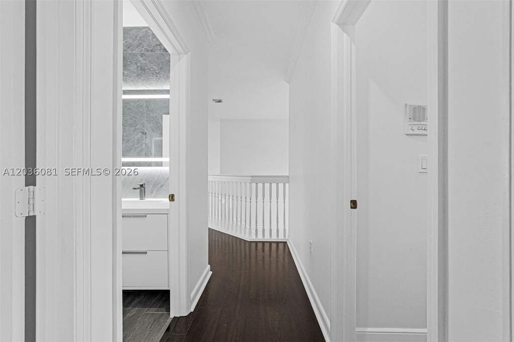 4 Bedroom Single Family Home/House's Image 17