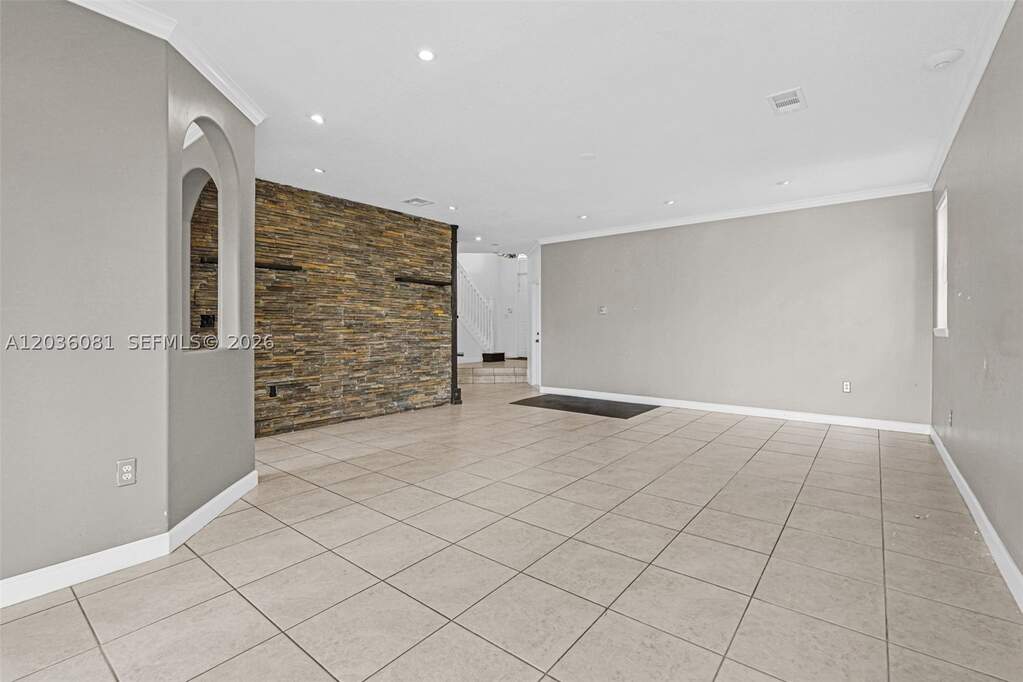 4 Bedroom Single Family Home/House's Image 3
