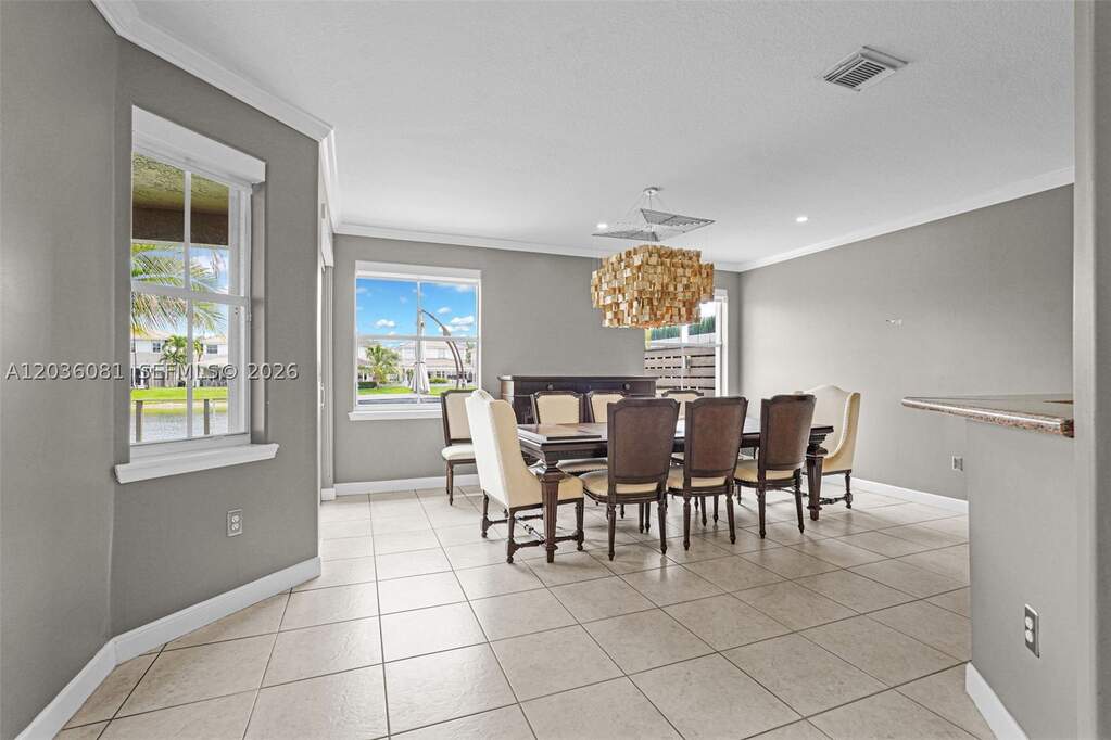 4 Bedroom Single Family Home/House's Image 4
