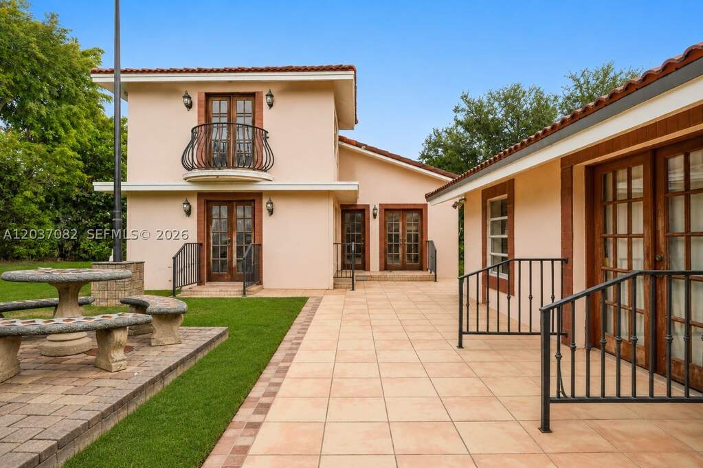 4 Bedroom Single Family Home/House's Image 11