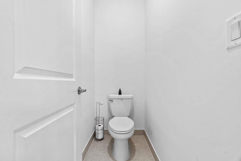 5 Bedroom Single Family Home/House's Image 20