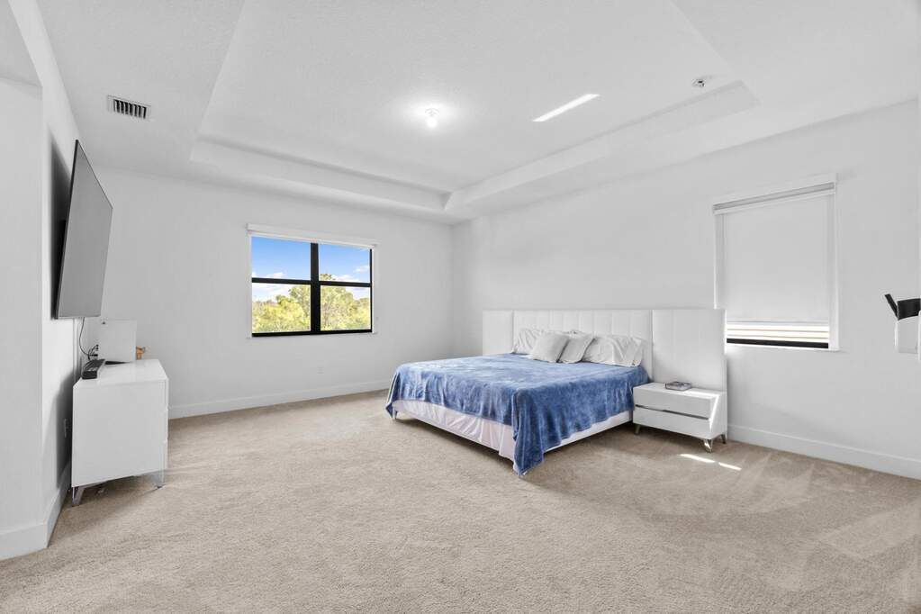 5 Bedroom Single Family Home/House's Image 26