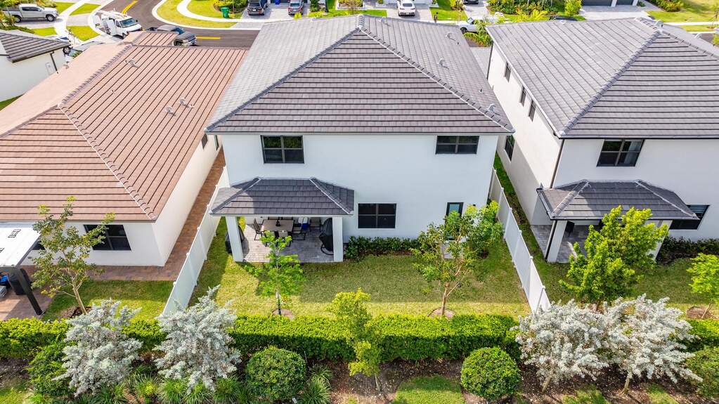 5 Bedroom Single Family Home/House's Image 42