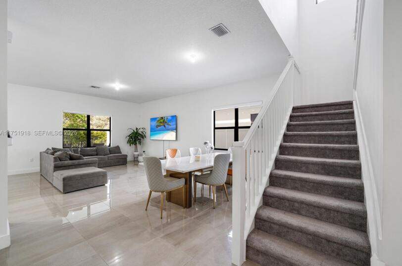 5 Bedroom Single Family Home/House's Image 6