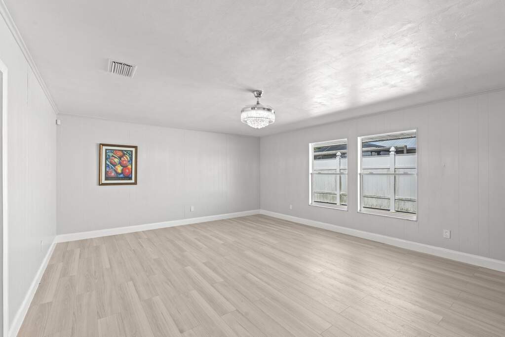 4 Bedroom Single Family Home/House's Image 14