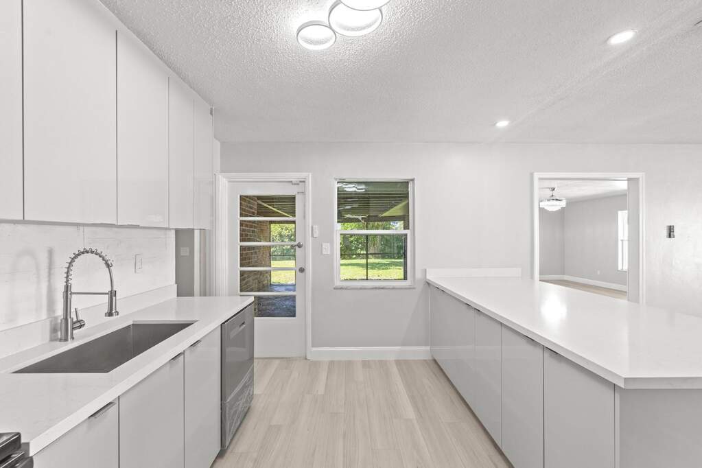 4 Bedroom Single Family Home/House's Image 15