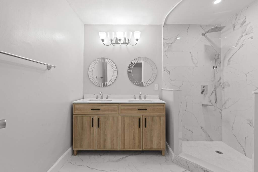 4 Bedroom Single Family Home/House's Image 32