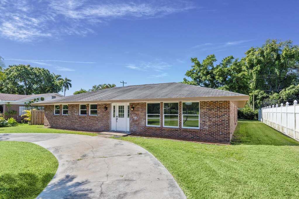 4 Bedroom Single Family Home/House's Image 42